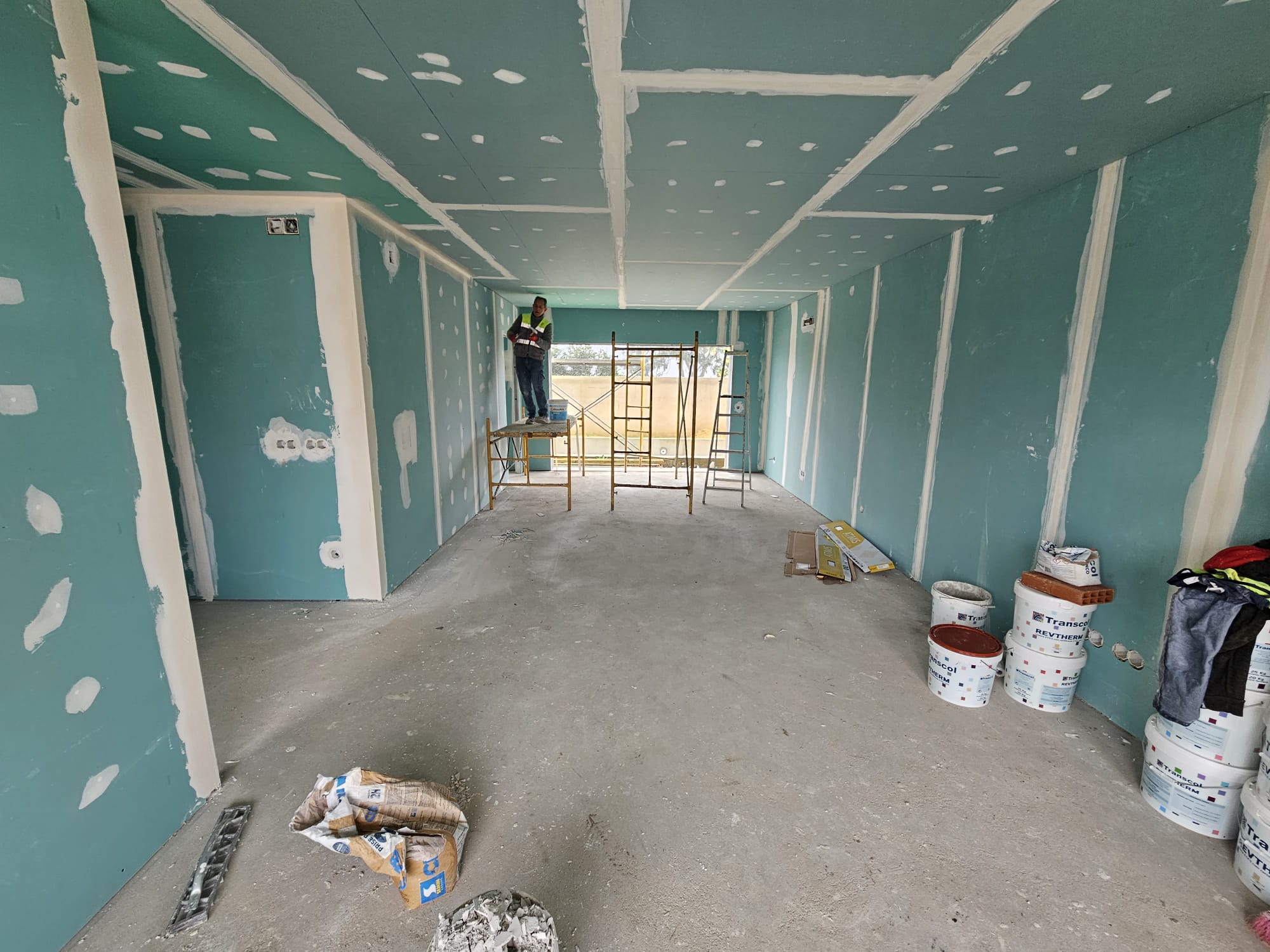 Este alt deve ser dinâmico e dar para insriri on upload no Backoffice